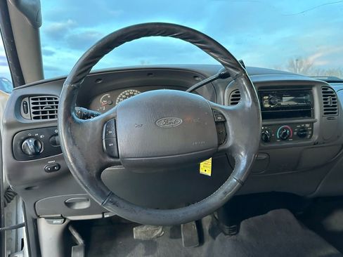 Used 2001 Ford F150 XLT image 36