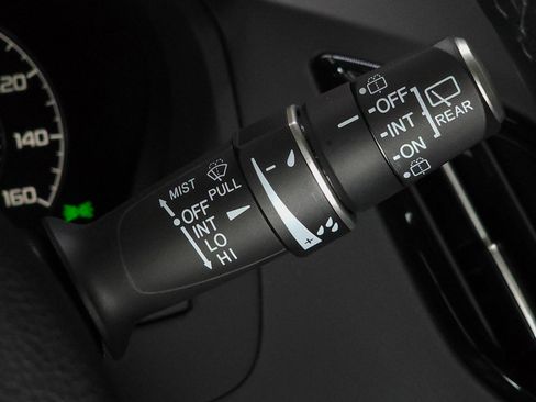 Used 2025 Acura RDX SH-AWD image 27