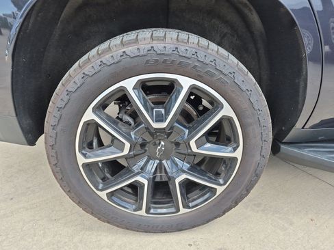 Certified 2022 Chevrolet Tahoe RST w/ Luxury Package AWD/4WD image 13