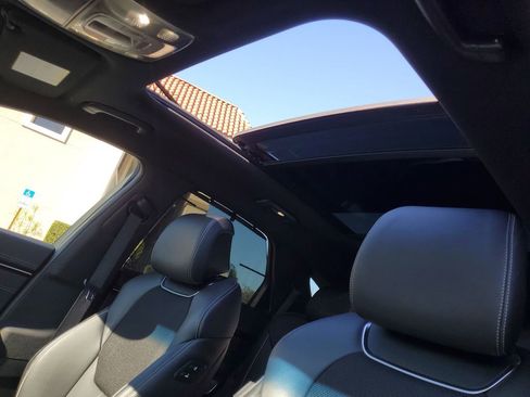 Used 2025 Genesis GV70 2.5T w/ Sport Prestige Package image 28