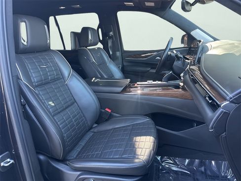 Used 2023 Cadillac Escalade Sport Platinum image 31