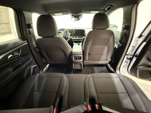 New 2026 Chevrolet Equinox EV LT image 24