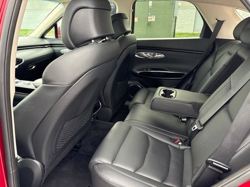 Used 2025 Genesis GV70 2.5T AWD/4WD image 17
