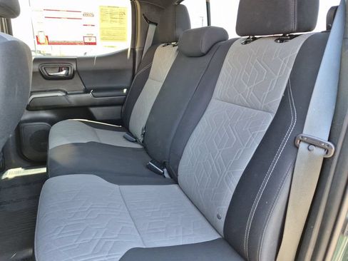 Used 2021 Toyota Tacoma TRD Sport w/ Technology Package RWD image 15