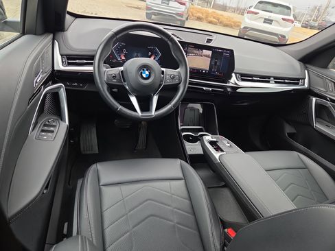 Used 2025 BMW X1 xDrive28i image 8