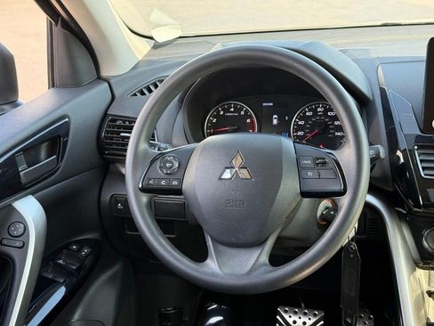 Used 2022 Mitsubishi Eclipse Cross LE AWD/4WD image 14