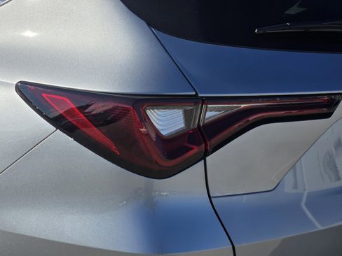 Certified 2026 Acura MDX w/ Technology Package FWD image 17