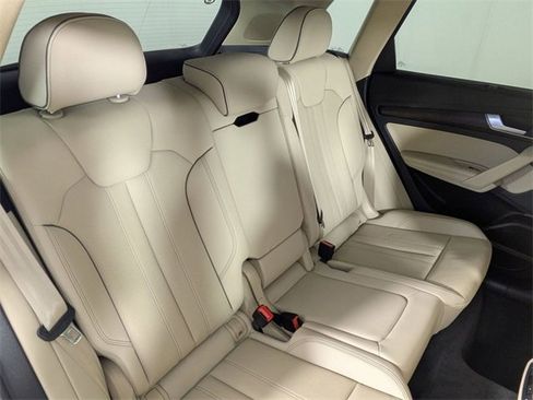 Used 2024 Audi Q5 2.0T Prestige image 31