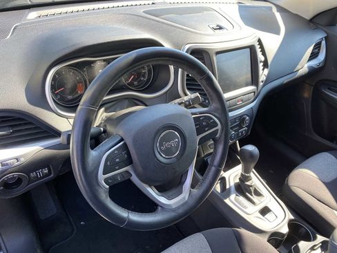 Used 2014 Jeep Cherokee Latitude image 12