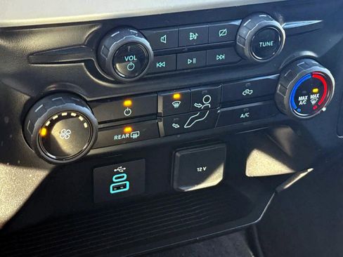 Used 2024 Ford F250 XLT image 18