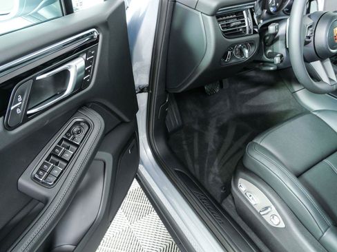New 2026 Porsche Macan Turbo AWD/4WD image 8