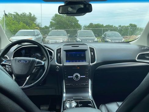 Used 2020 Ford Edge Titanium image 6