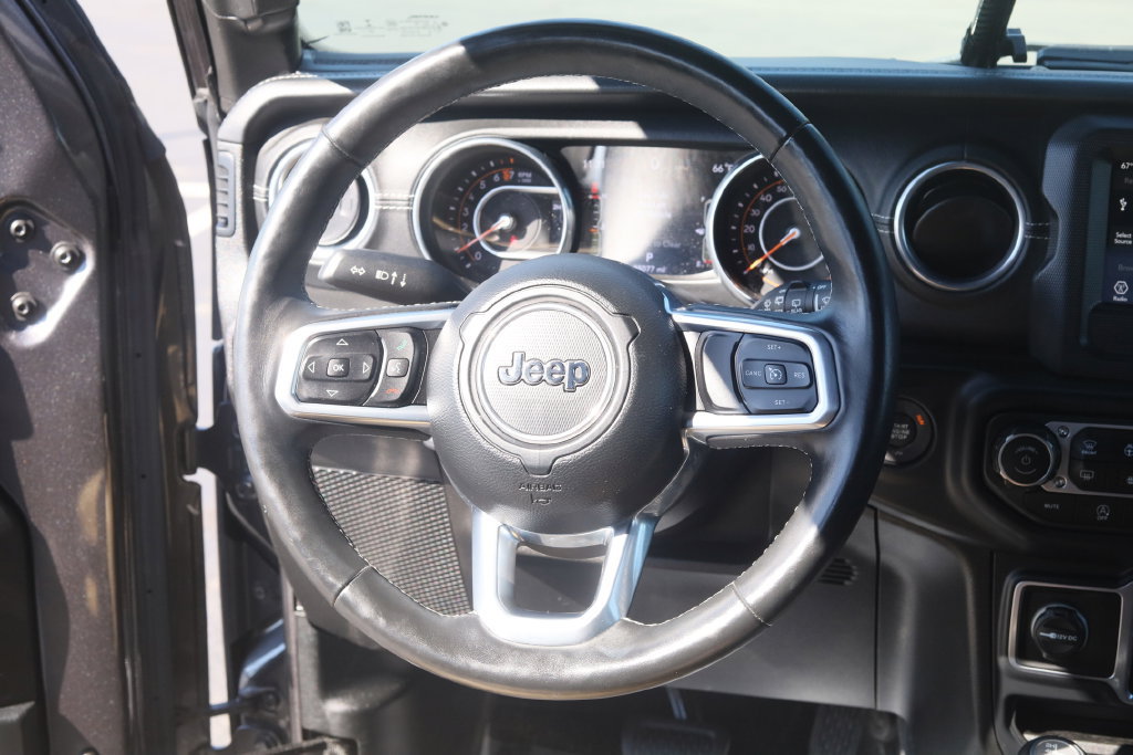 Used 2018 Jeep Wrangler Unlimited Sahara w/ Cold Weather Group AWD/4WD image 26