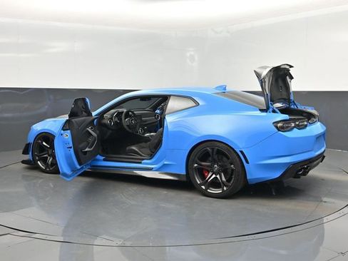 Used 2022 Chevrolet Camaro SS image 48