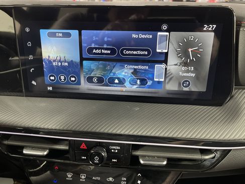 Used 2025 Nissan Kicks SR image 22