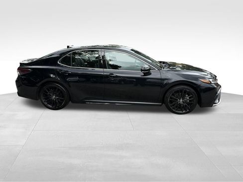 Used 2024 Toyota Camry XSE FWD image 5