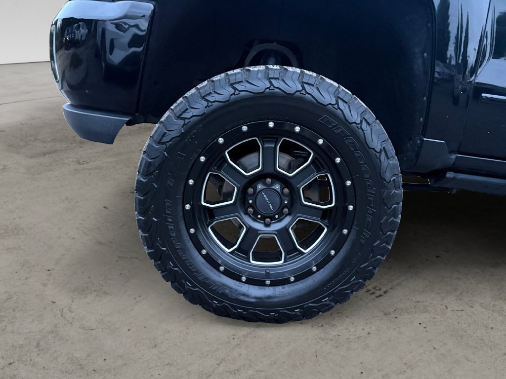 Used 2017 Chevrolet Silverado 1500 LT w/ All Star Edition AWD/4WD image 9