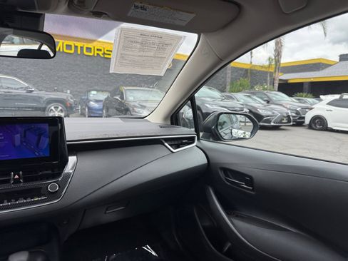 Used 2024 Toyota Corolla LE FWD image 18