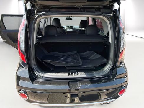 Used 2018 Kia Soul ! w/ Tech Package FWD image 30