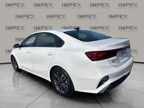 Used 2024 Kia Forte LXS image 3