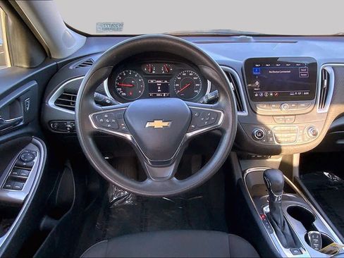 Used 2023 Chevrolet Malibu LT FWD image 6