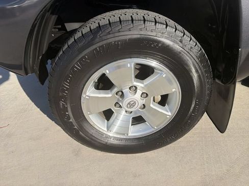 Used 2014 Toyota Tacoma PreRunner w/ TRD Sport Package RWD image 28