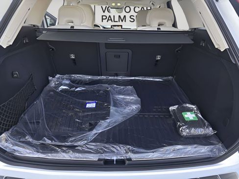 New 2026 Volvo XC60 T8 Ultra w/ Protection Package Premier image 11