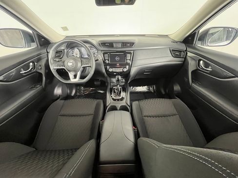 Used 2020 Nissan Rogue SV image 18