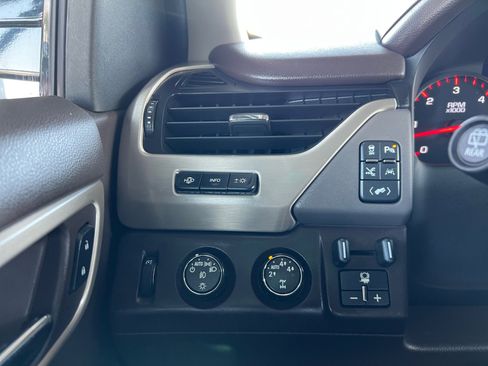 Used 2016 GMC Yukon Denali w/ Open Road Package image 22