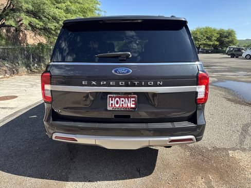 Used 2022 Ford Expedition XLT AWD/4WD image 6