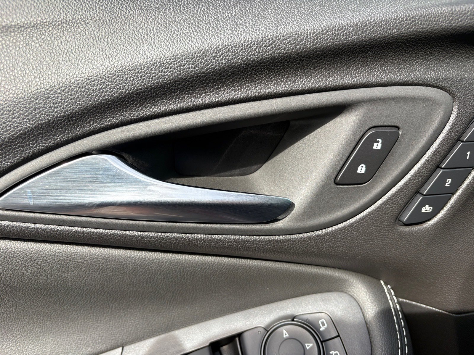 Used 2024 Buick Encore GX Avenir w/ Avenir Technology Package FWD image 17