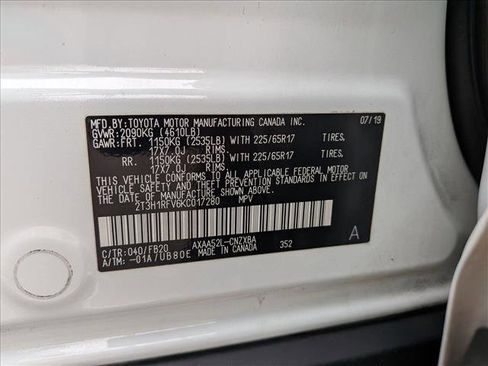Used 2019 Toyota RAV4 LE image 22