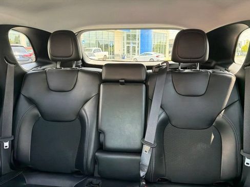 Used 2020 Jeep Cherokee Latitude Plus FWD image 14