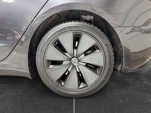 Used 2025 Tesla Model 3 Long Range AWD/4WD image 31