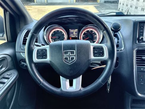 Used 2018 Dodge Grand Caravan GT image 20