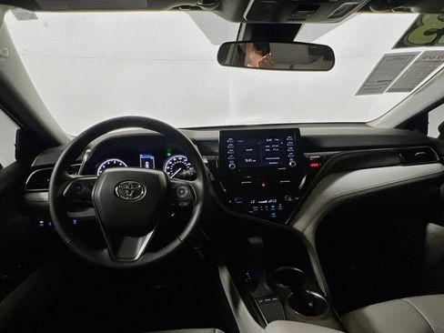 Used 2023 Toyota Camry SE FWD image 30