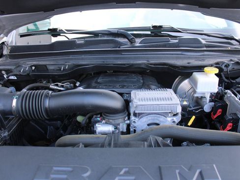 Used 2022 RAM 1500 Big Horn AWD/4WD image 4
