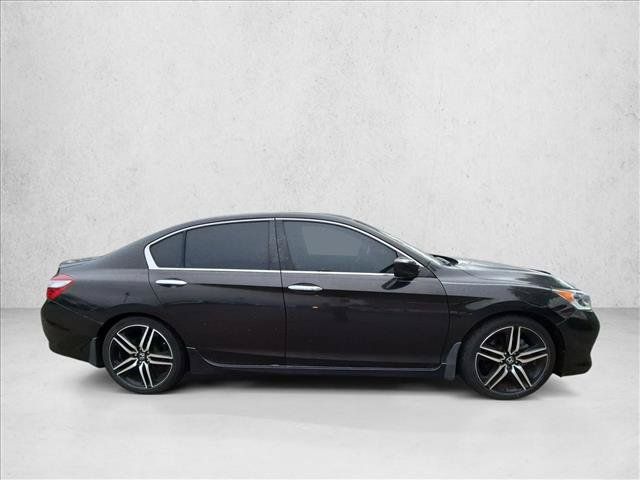 Used 2017 Honda Accord Sport Special Edition image 4
