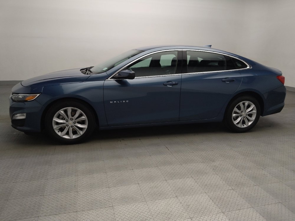 Used 2025 Chevrolet Malibu LT FWD image 2
