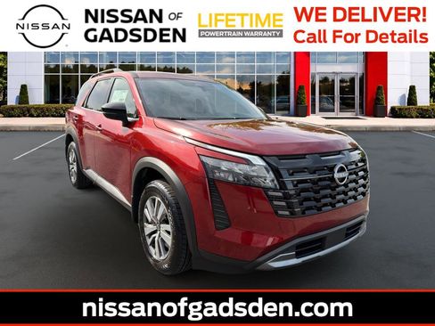 New 2026 Nissan Pathfinder SL image 1
