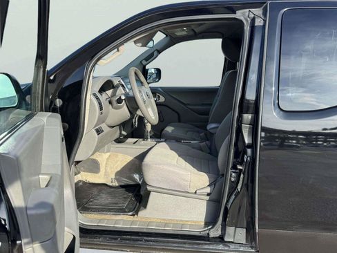 Used 2015 Nissan Frontier S RWD image 17