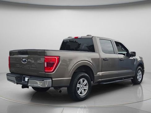 Used 2021 Ford F150 XLT w/ Trailer Tow Package RWD image 7