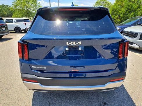 New 2026 Kia Sorento S w/ S Panoramic Sunroof Package FWD image 5