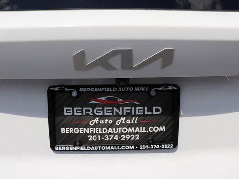 Used 2024 Kia Sorento S FWD image 63
