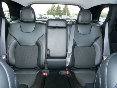 Used 2022 Jeep Cherokee Trailhawk w/ Comfort/Convenience Group AWD/4WD image 13