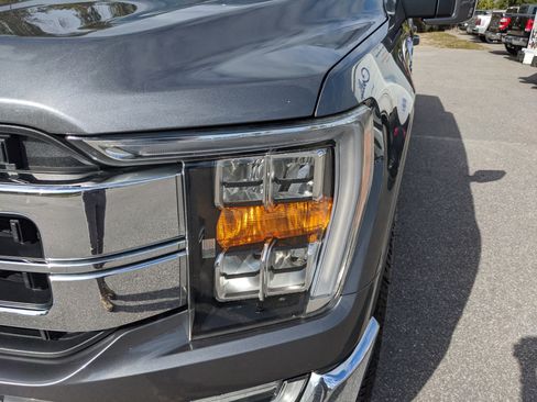 Used 2022 Ford F150 Lariat w/ Trailer Tow Package image 12