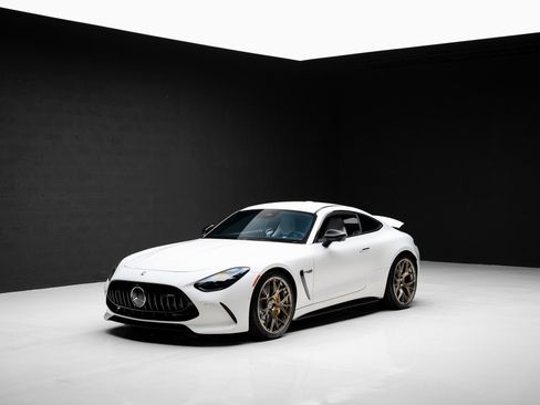 Used 2025 Mercedes-Benz AMG GT 63 image 4