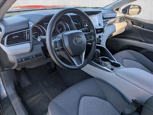 Used 2021 Toyota Camry LE image 9