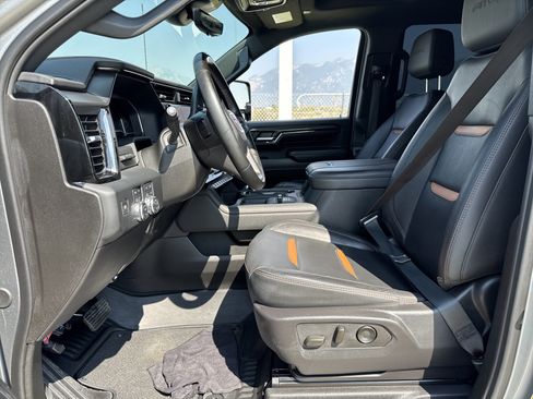Used 2024 GMC Sierra 2500 AT4 w/ AT4 Premium Plus Package AWD/4WD image 20