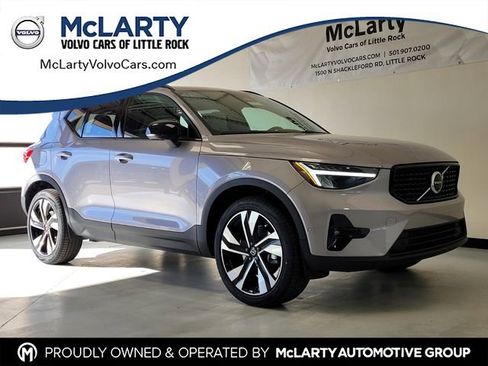 New 2026 Volvo XC40 B4 Plus w/ Climate Package FWD image 1